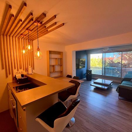 Apt Golfe Juan - 5Min Des Plages - Parking Privee - Piscine Rooftop ヴァロリス エクステリア 写真
