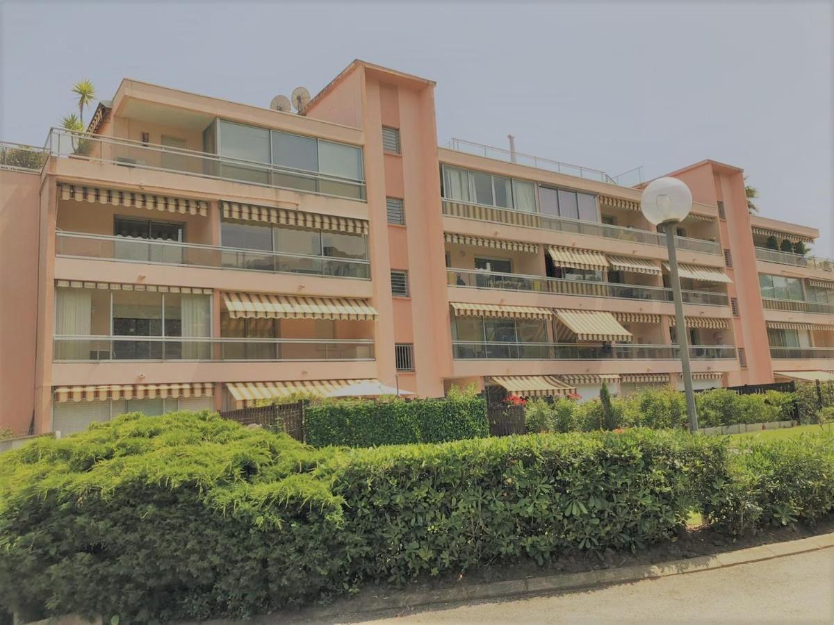 Apt Golfe Juan - 5Min Des Plages - Parking Privee - Piscine Rooftop ヴァロリス エクステリア 写真