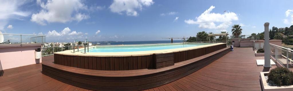 Apt Golfe Juan - 5Min Des Plages - Parking Privee - Piscine Rooftop ヴァロリス エクステリア 写真