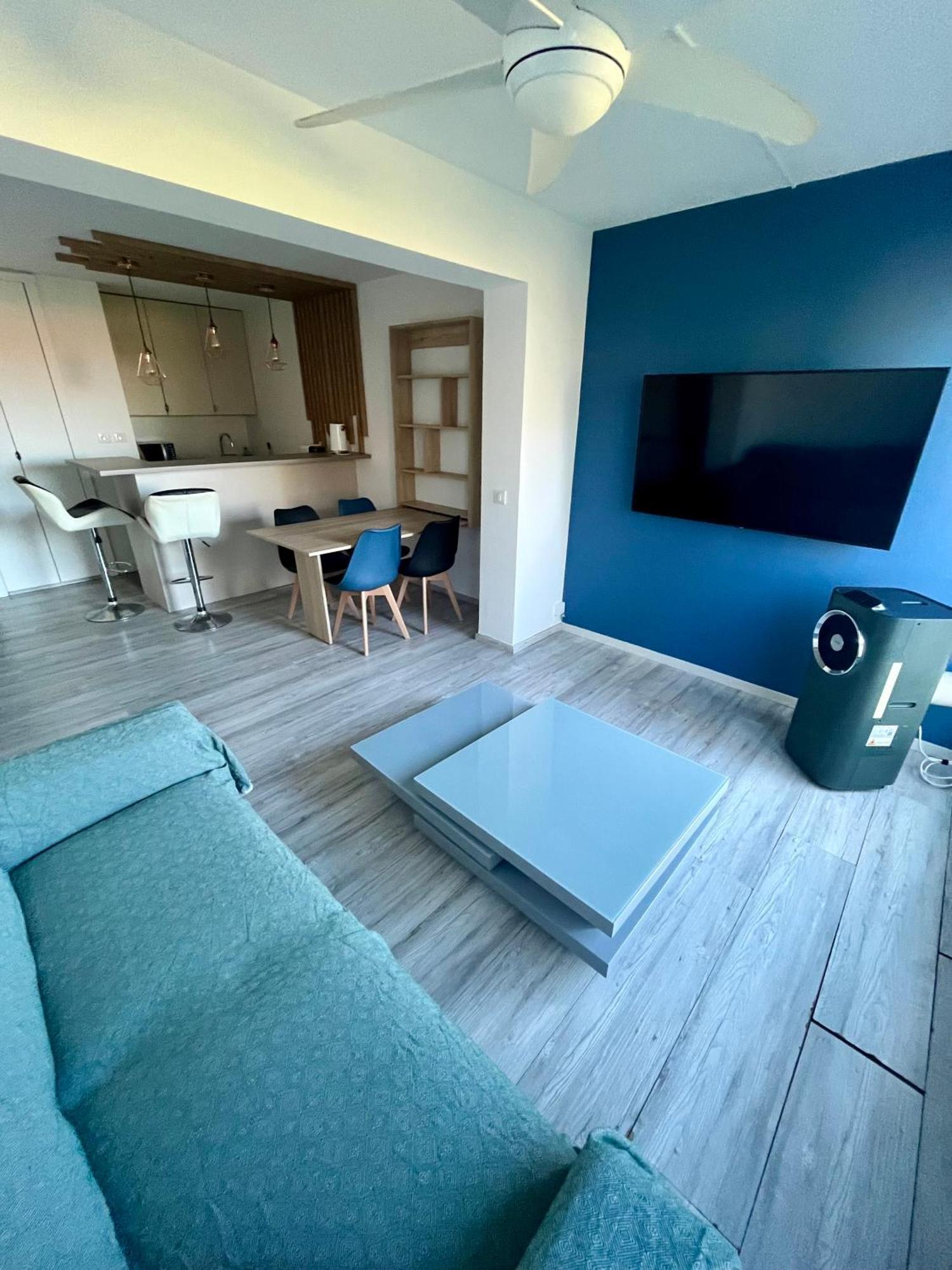 Apt Golfe Juan - 5Min Des Plages - Parking Privee - Piscine Rooftop ヴァロリス エクステリア 写真