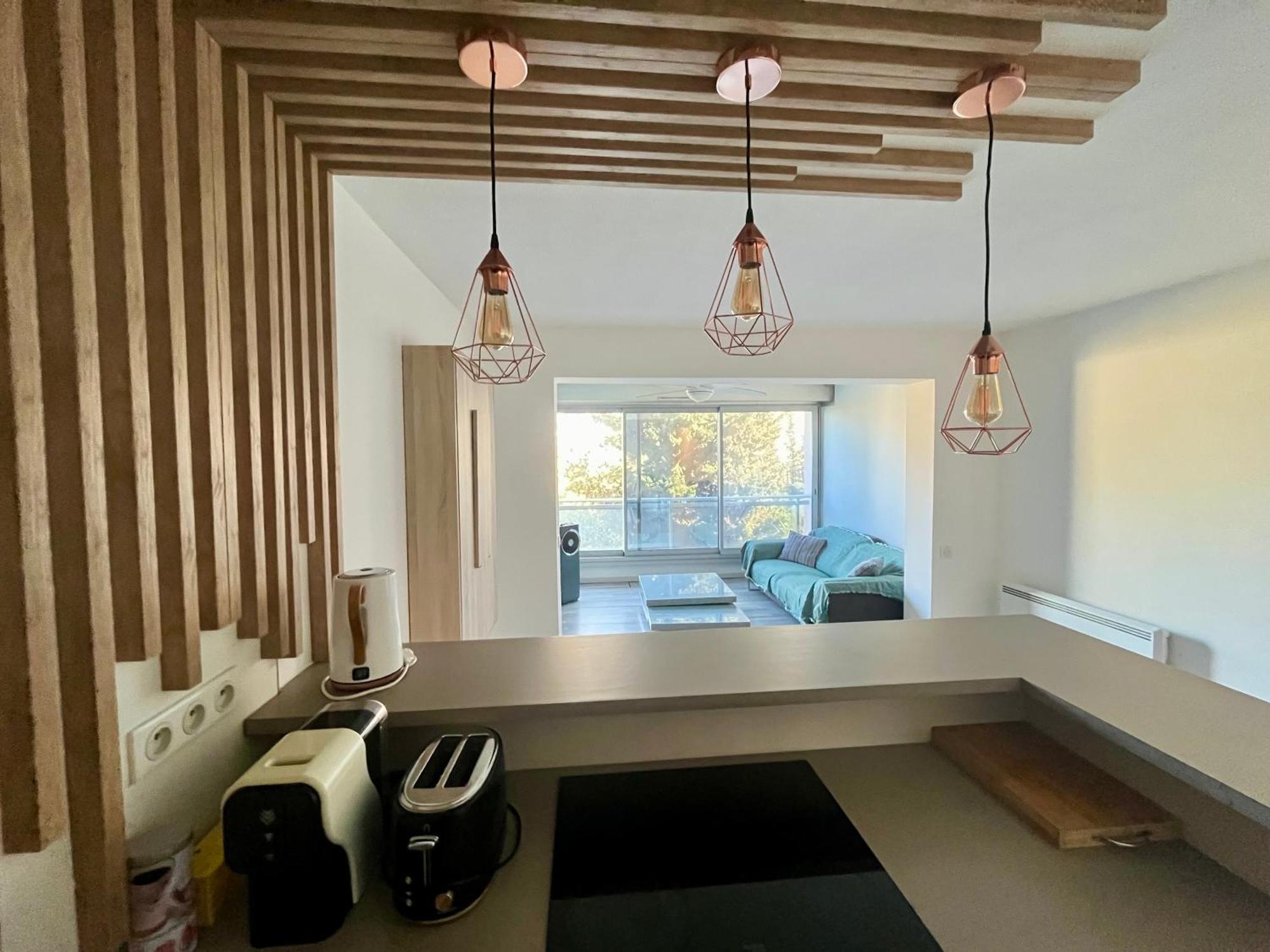 Apt Golfe Juan - 5Min Des Plages - Parking Privee - Piscine Rooftop ヴァロリス エクステリア 写真
